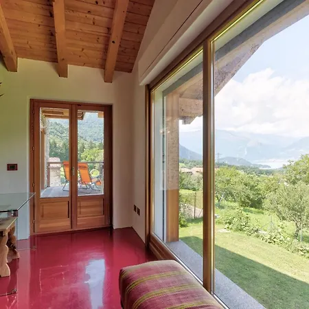Con Piscina E Vista Panoramica شاليه *